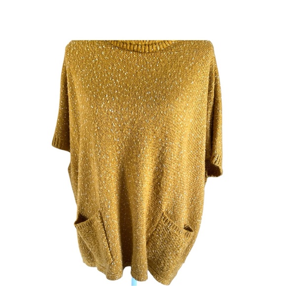 Francesca’s Mustard Turtle Neck - Picture 4 of 7